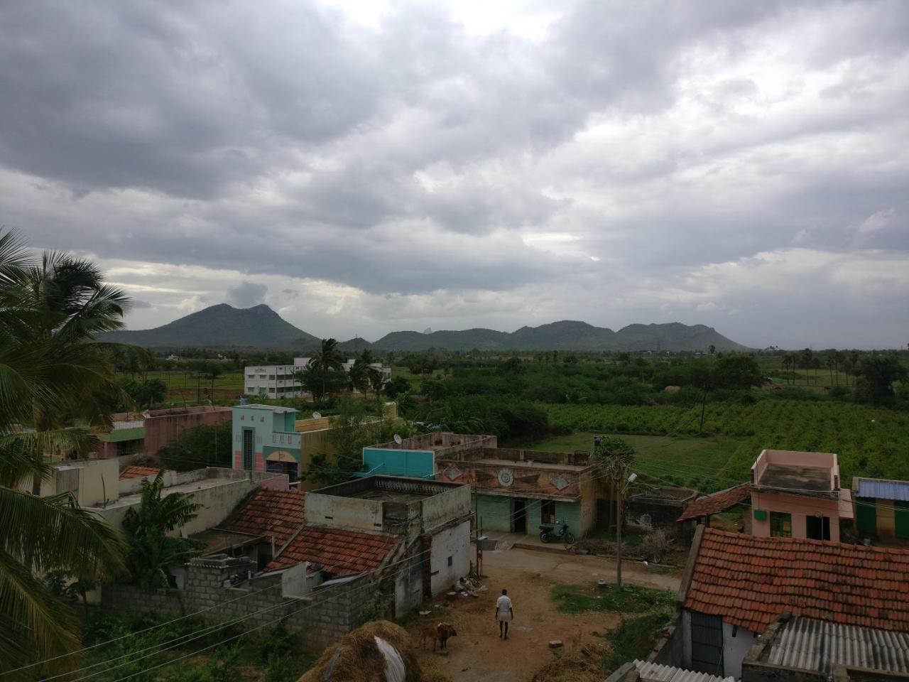 Selvalakshmi Restaurant And Lodge Tiruvannāmalai Eksteriør billede