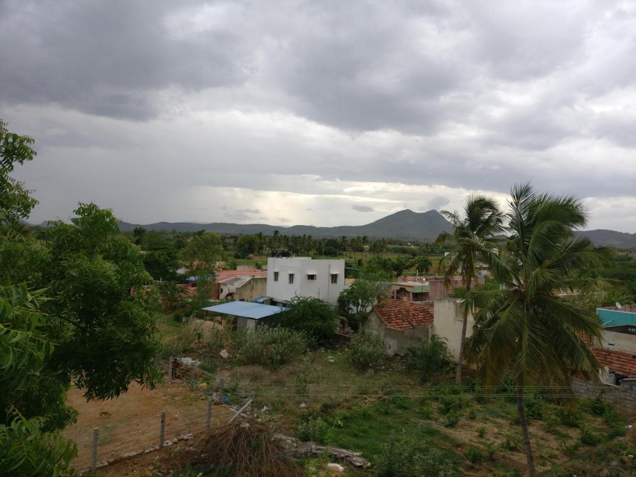 Selvalakshmi Restaurant And Lodge Tiruvannāmalai Eksteriør billede